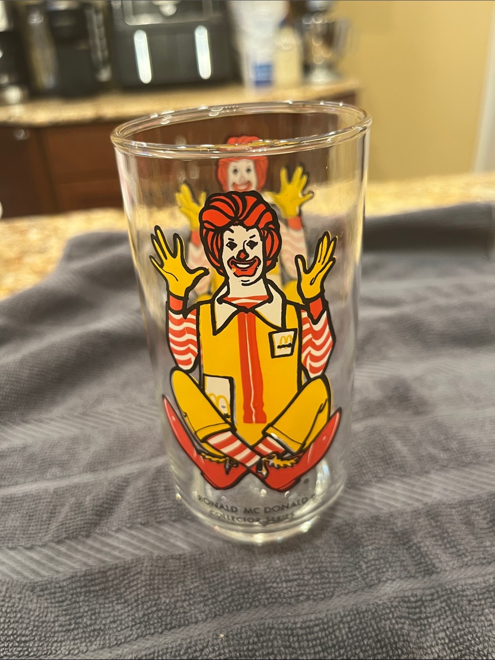 Vintage Ronald McDonald Tumbler Glass 1970’s Approximately 16
oz.  Like New.